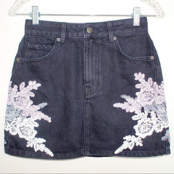 Topshop Moto Black Denim With a Embroidered Floral Lace Design Denim Skirt — 2 - Picture 8 of 13